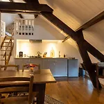 Domaine La Pomme De Pin Bed & Breakfast Louroux-de-Beaune