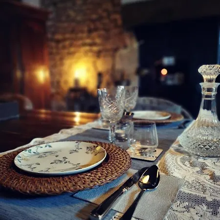 Domaine La Pomme De Pin Bed & Breakfast 3*