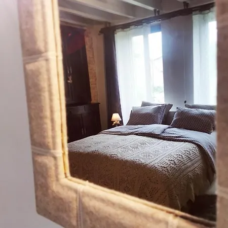 Domaine La Pomme De Pin Louroux-de-Beaune