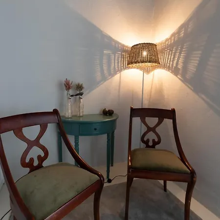 Domaine La Pomme De Pin Bed and Breakfast Louroux-de-Beaune