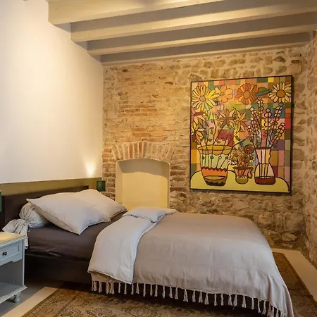 Domaine La Pomme De Pin 3*