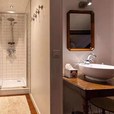 Domaine La Pomme De Pin Bed & Breakfast 3*