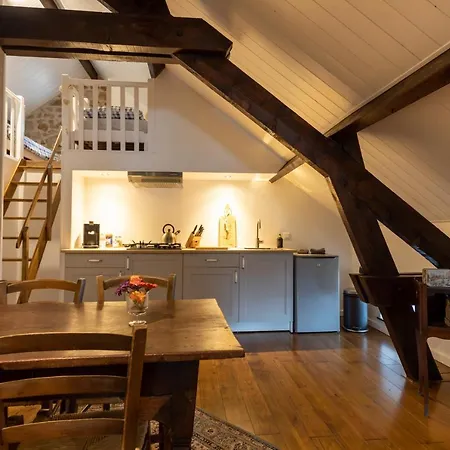 Domaine La Pomme De Pin Bed and Breakfast Louroux-de-Beaune
