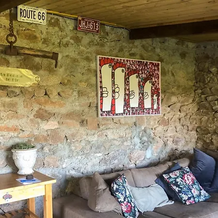 Domaine La Pomme De Pin Louroux-de-Beaune