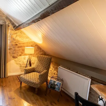 Domaine La Pomme De Pin Bed & Breakfast