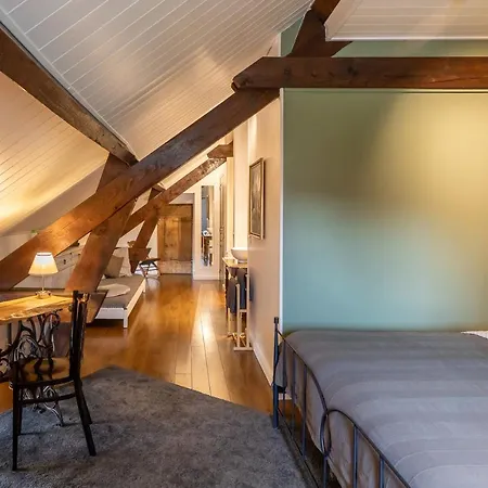 Domaine La Pomme De Pin فندق مبيت وإفطار