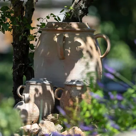 Domaine La Pomme De Pin 3* Louroux-de-Beaune