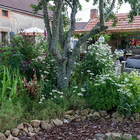 فندق مبيت وإفطار Domaine La Pomme De Pin Louroux-de-Beaune