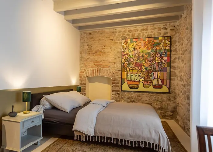 Domaine La Pomme De Pin 3*