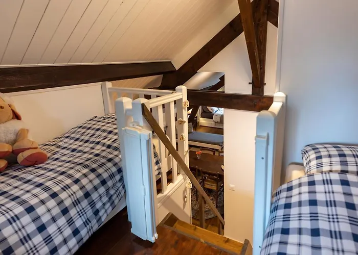 Domaine La Pomme De Pin 3* Louroux-de-Beaune