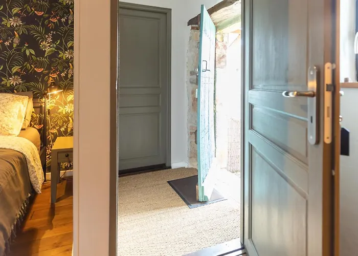 Domaine La Pomme De Pin Bed & Breakfast Louroux-de-Beaune